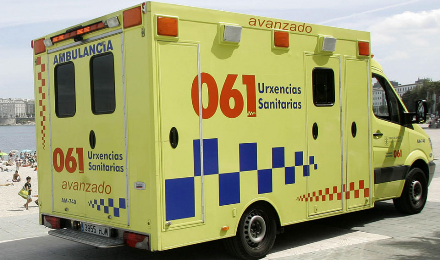 Fallece un operario de grúa al quedar atrapado entre su vehículo y un muro en Redondela