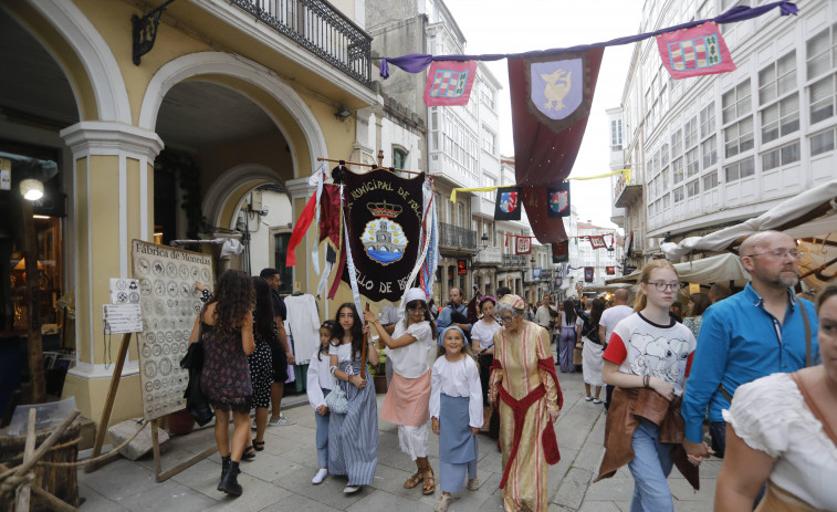 El ‘punto violeta’ instalado en la Feira Franca Medieval de Betanzos atendió 171 consultas en solo tres días