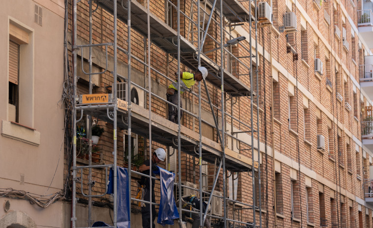 La edad media de los trabajadores en España aumenta en más de cuatro años desde 2000