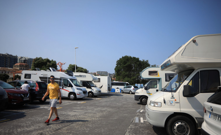 Detenido en A Coruña por cinco robos en autocaravanas aparcadas en el Paseo Marítimo