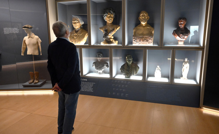 Reportaje | Una muestra para vivir la Coruña ‘poliespiritual’