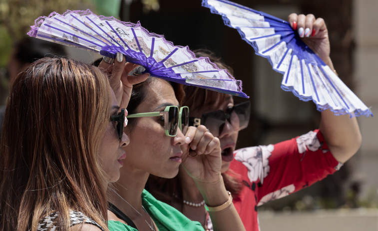 Las temperaturas bajarán mañana aunque 13 provincias estarán en alerta por calor