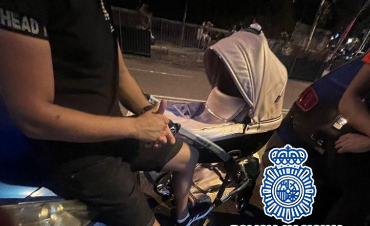 Un policía fuera de servicio evita la asfixia de un bebé de un mes en el Metro de Barcelona