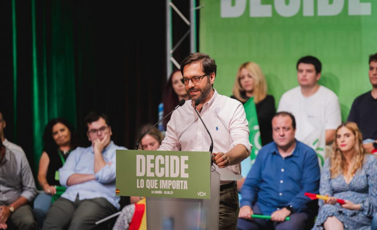 Juan Garcilaso de la Vega | “El diputado de A Coruña puede ser vital”