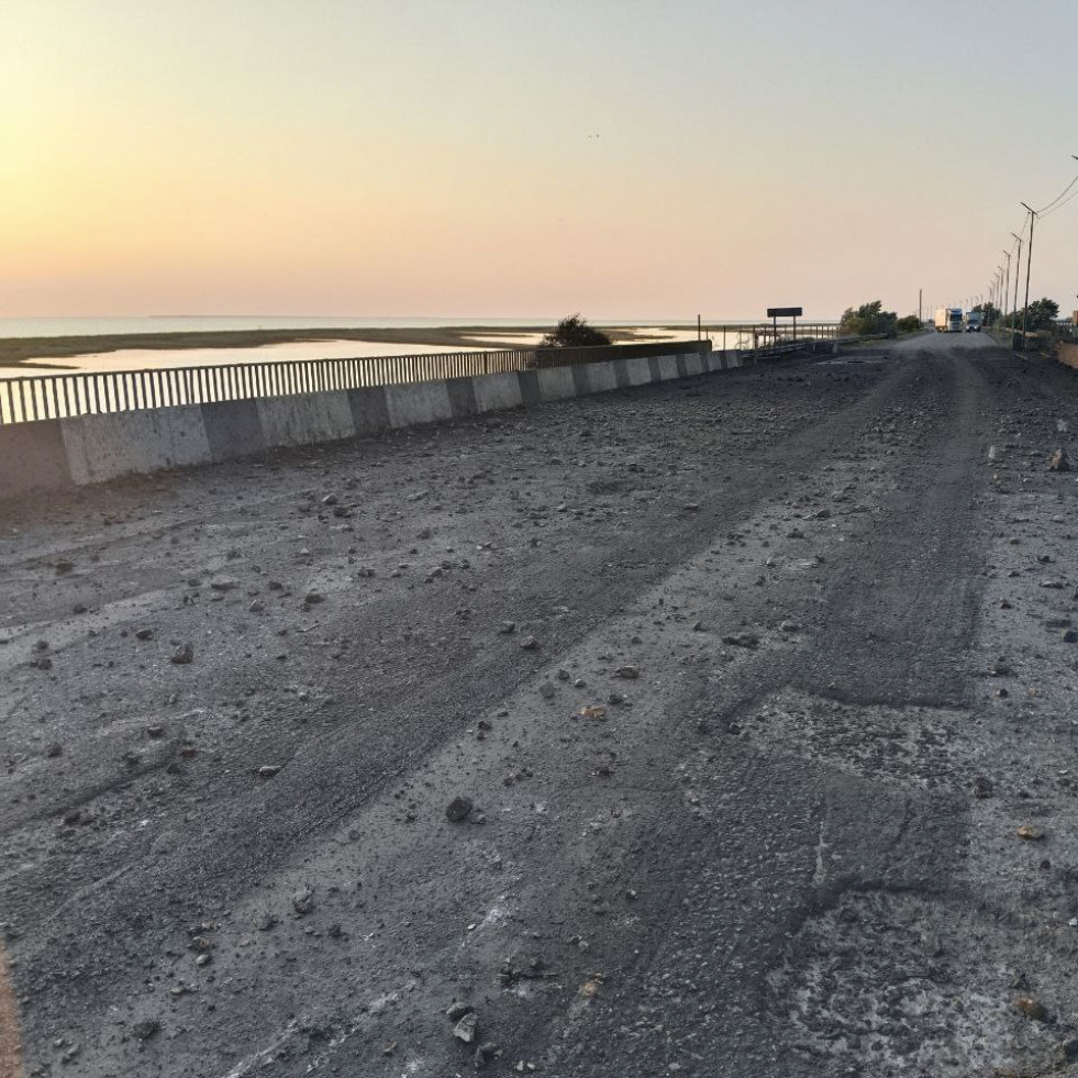 Rusia reanuda la circulación por el puente de Crimea tras el ataque de Ucrania