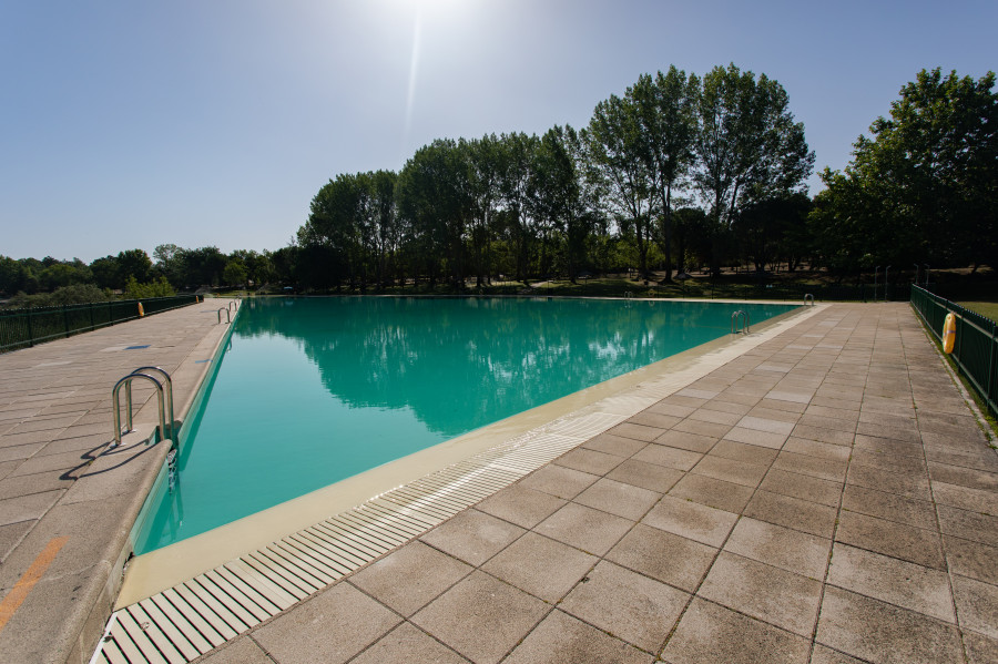 Muere una niña de dos años ahogada en una piscina en Otura (Granada)