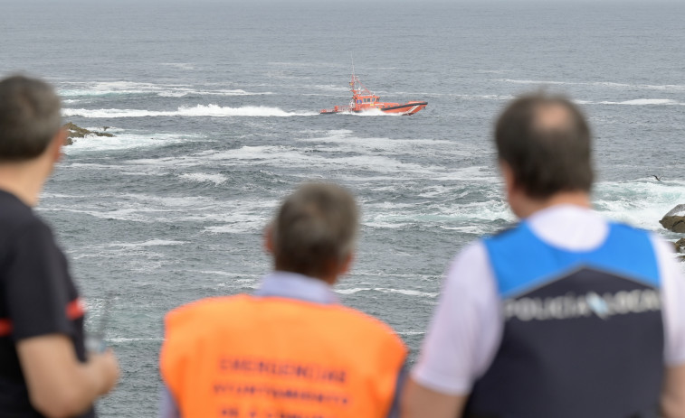 Recuperan el cadáver de una mujer en las aguas junto a la Torre de Hércules