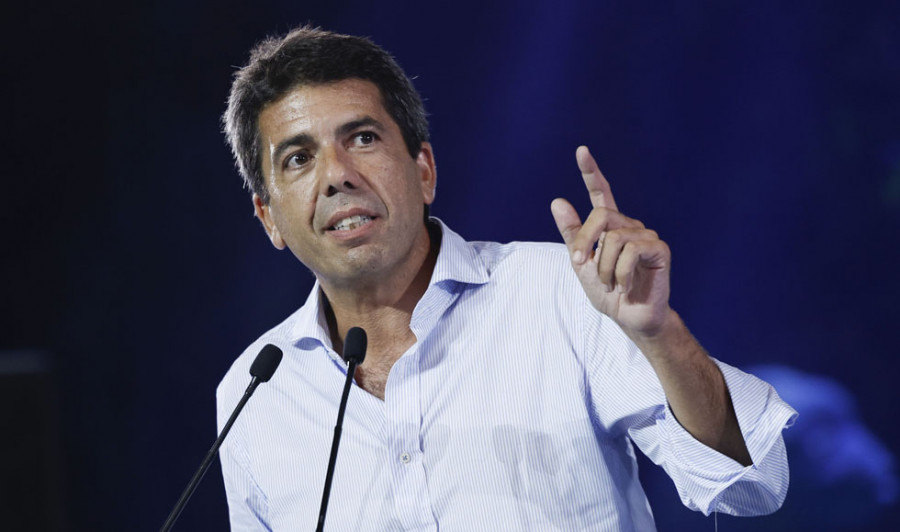 Mazón acusa a Sánchez de lanzar "cortinas de humo" para "desviar la atención" con sus críticas al PP