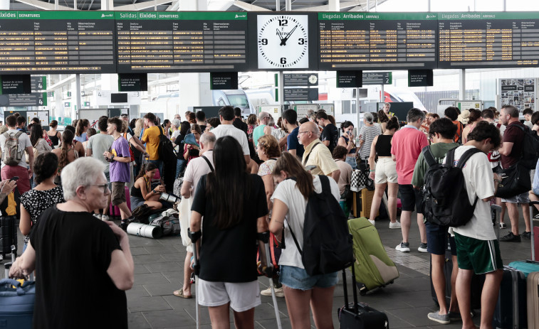 Adif investigará la incidencia que dejó casi 12.000 afectados en la línea Madrid-Valencia