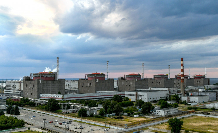 Rusia realiza una parada en un reactor nuclear de Zaporiyia y Ucrania denuncia que está violando la ley