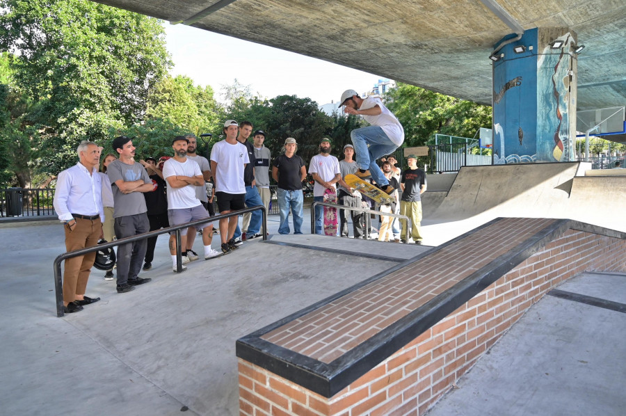 Los skaters se manifiestan en la nueva pista de Cuatro Caminos