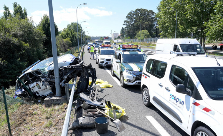 Dos accidentes casi simultáneos causan atascos kilométricos en la AP-9 en los accesos a A Coruña