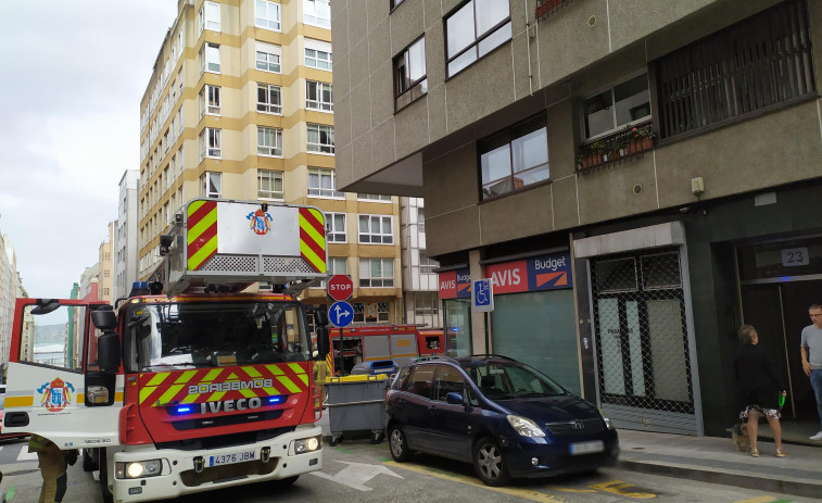 Un incendio en una cocina obliga a intervenir a los Bomberos en la calle Nicaragua de A Coruña