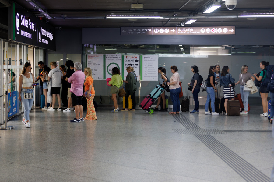 Renfe ofrece un millón de plazas en cerca de 3.000 trenes durante este fin de semana