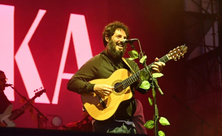 Bus desde A Coruña para acudir al concierto de El Kanka en As Pontes