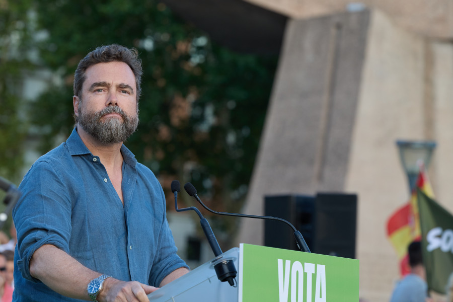 Iván Espinosa de los Monteros abandona Vox y la política