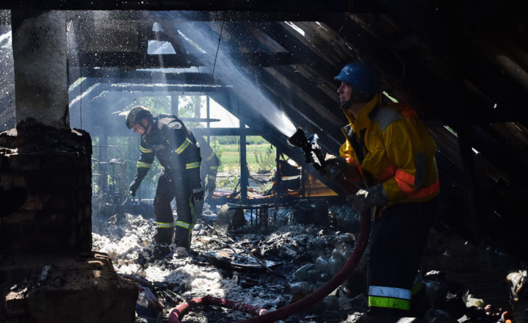 Aumentan a 88 los heridos por un ataque con misiles en una zona residencial de Donetsk