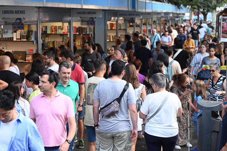 La Feria del Libro de A Coruña vive una edición de récord con más de 150.000 visitantes