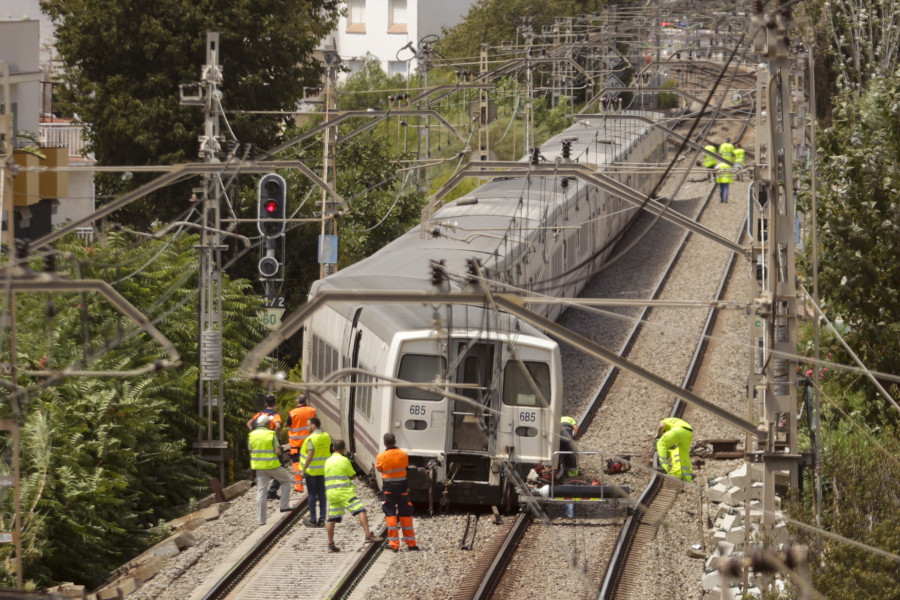 El servicio ferroviario de Cataluña, afectado tras un descarrilamiento sin heridos