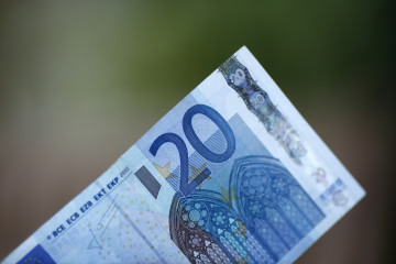 EuropaPress 5317930 billetes monedas euros euro dinero 14095257