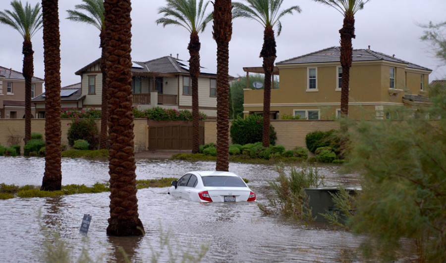 La tormenta tropical Hilary deja inundaciones "catastróficas" en California