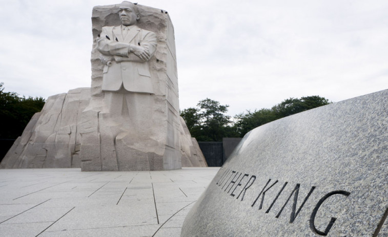 Miles de personas marchan en Washington en el 60 aniversario del 