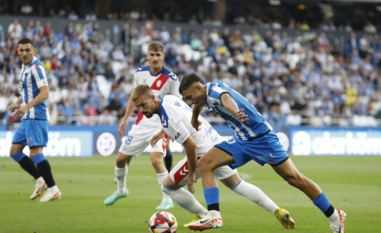 La falta de puntería, un fuera de juego y un portero impiden al Depor abrir la liga con victoria