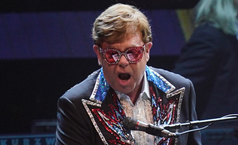 Subastarán un millar de los objetos más preciados de Elton John