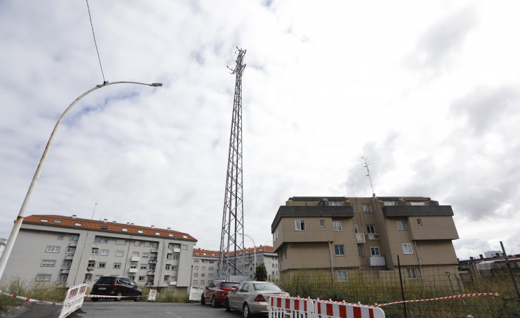 Reportaje | O Martinete de A Coruña dice adiós a su 'Torre Eiffel'