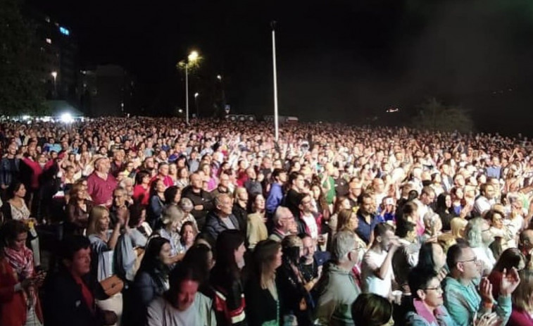 Hostelería y vecinos de Novo Mesoiro celebran un lleno histórico por las fiestas