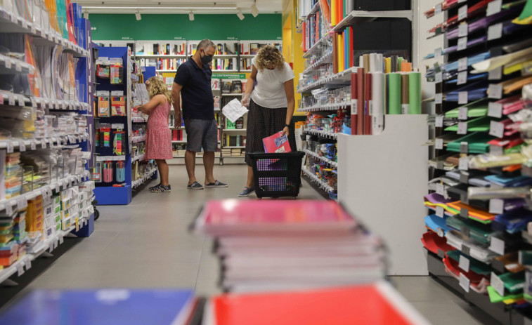 Las familias podrán solicitar desde el martes las ayudas para libros de texto y material escolar