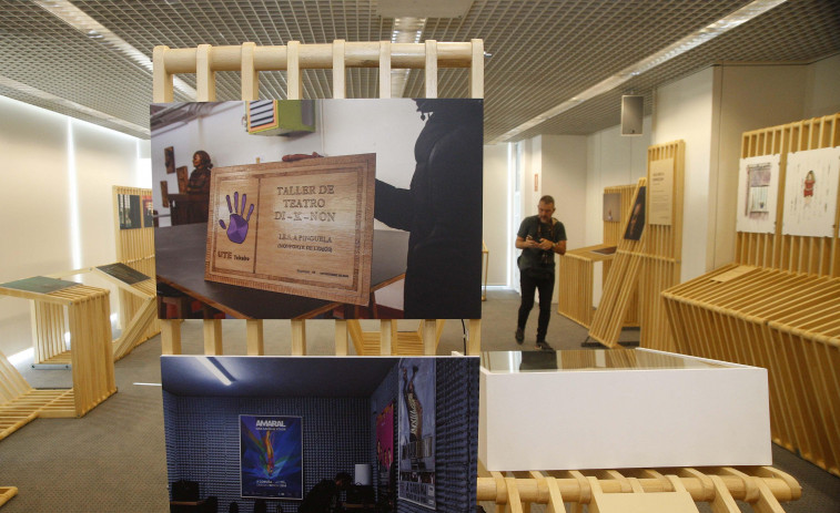 Un cuarto de siglo a la sombra: una muestra celebra el 25 aniversario de la prisión de Teixeiro