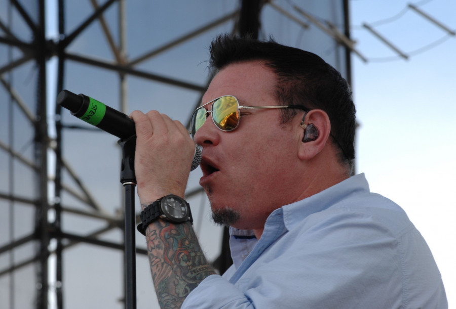Muere el cantante de Smash Mouth Steve Harwell a los 56 años