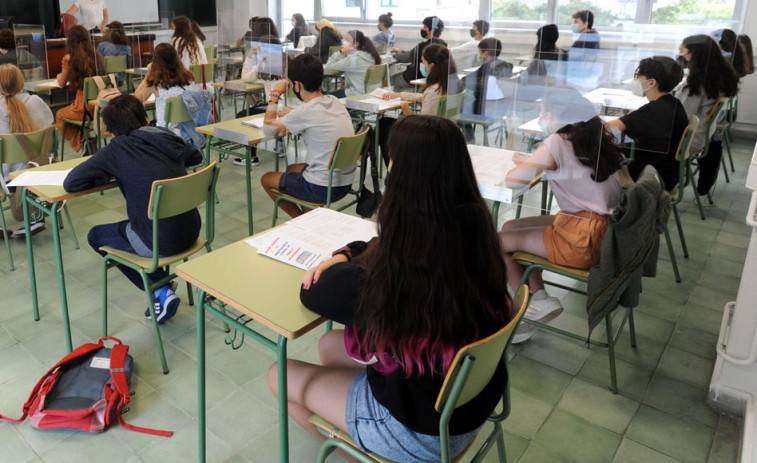 BNG y PSdeG instan a la Xunta a reducir la ratio de alumnos por aula