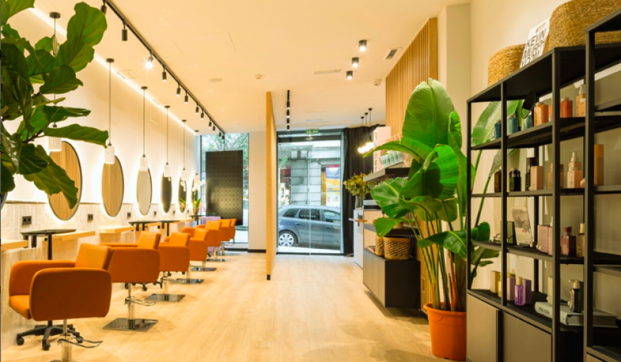 Cuatro salones de peluquería en A Coruña para poner tu cabello a punto tras el verano