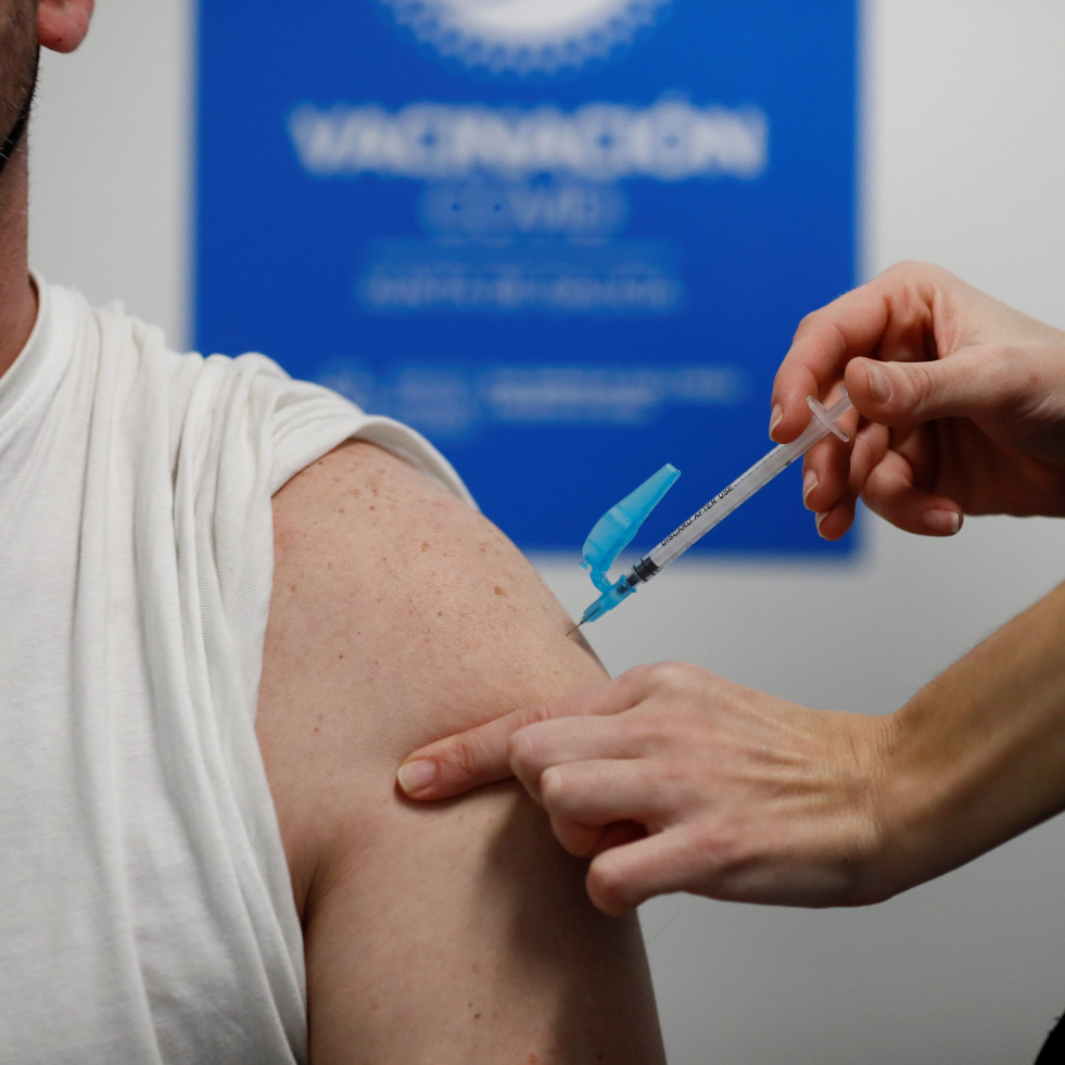 Galicia amplía desde el lunes 26 la vacunación frente al virus del papiloma humano a hombres de hasta 21 años