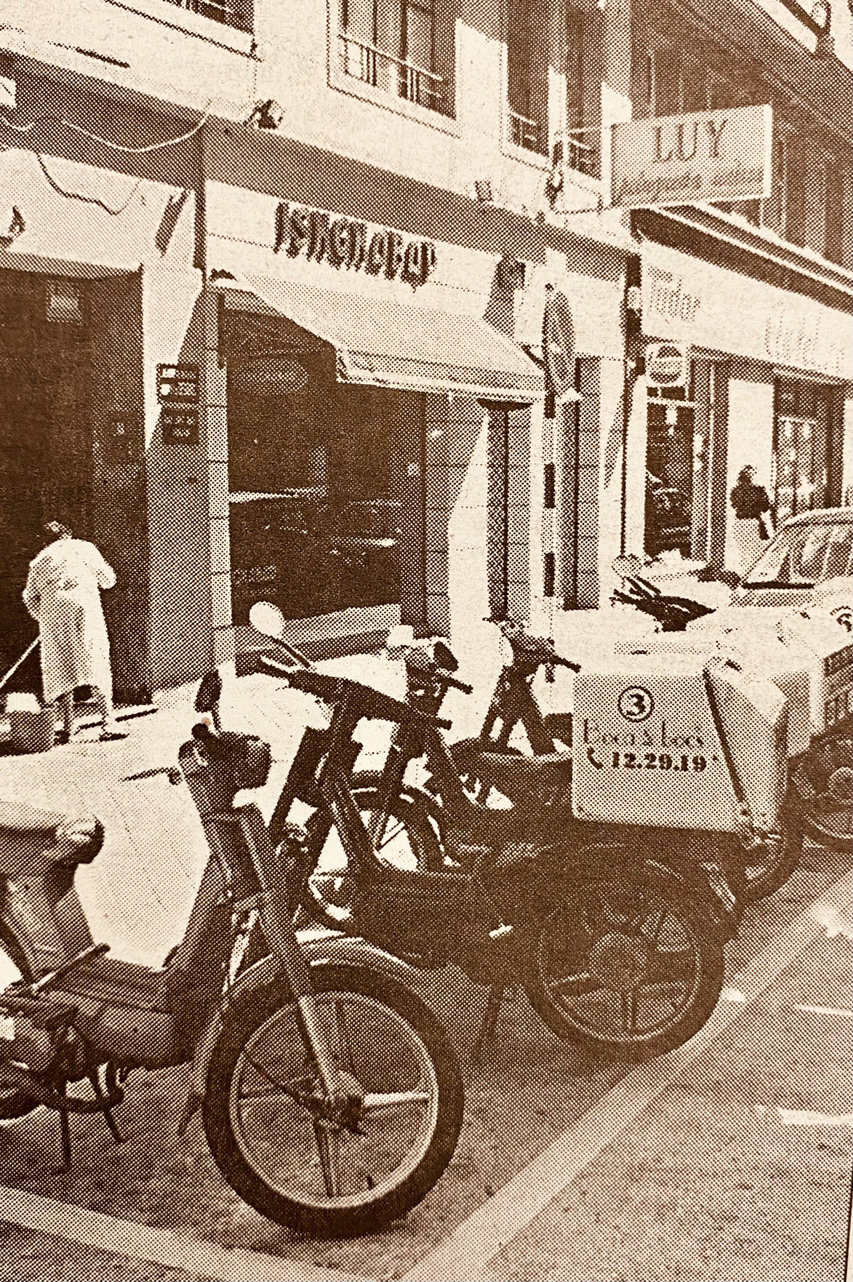 Motos de pizzeros en 1998