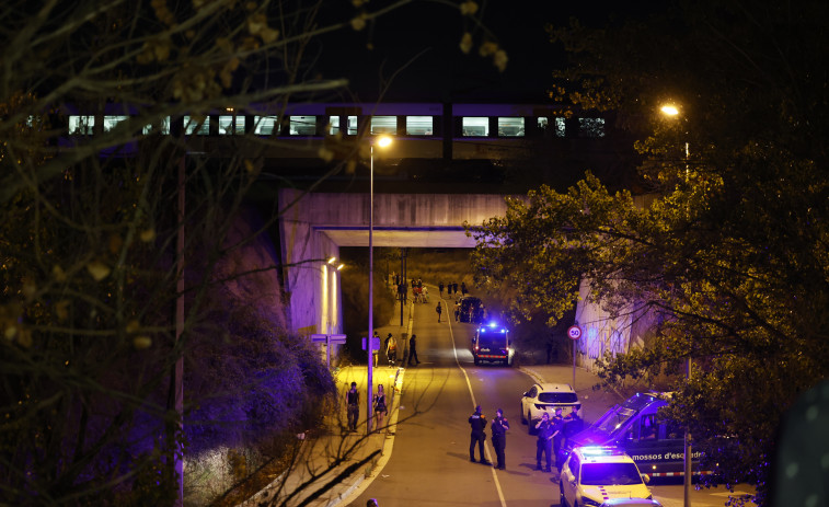 Cuatro personas, atropelladas por un tren en Barcelona cuando iban a cruzar la vía