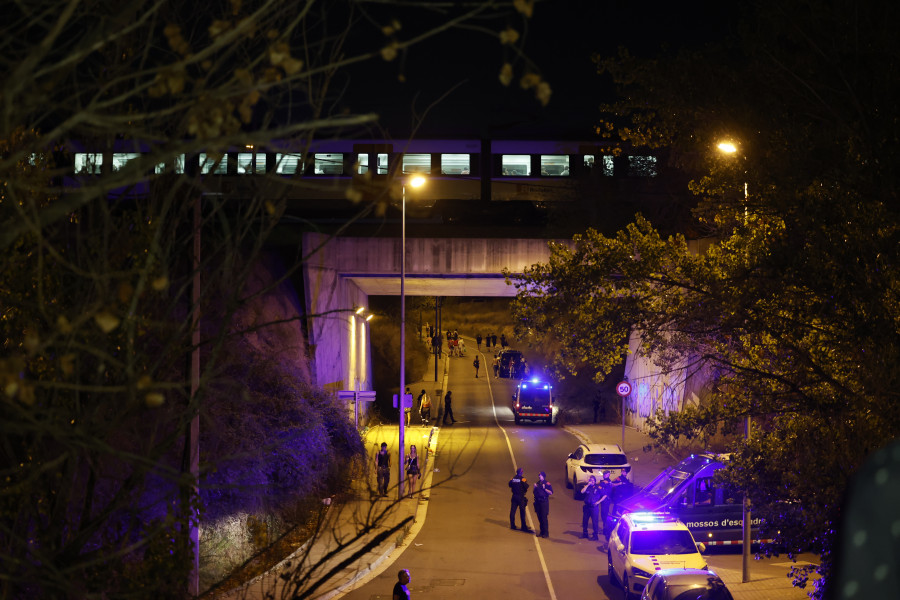 Cuatro personas, atropelladas por un tren en Barcelona cuando iban a cruzar la vía