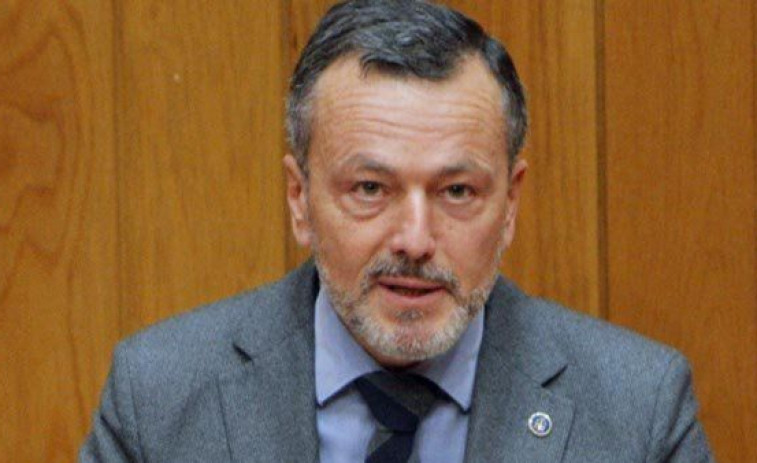 Agustín Hernández renuncia a continuar como presidente del Consello Económico e Social