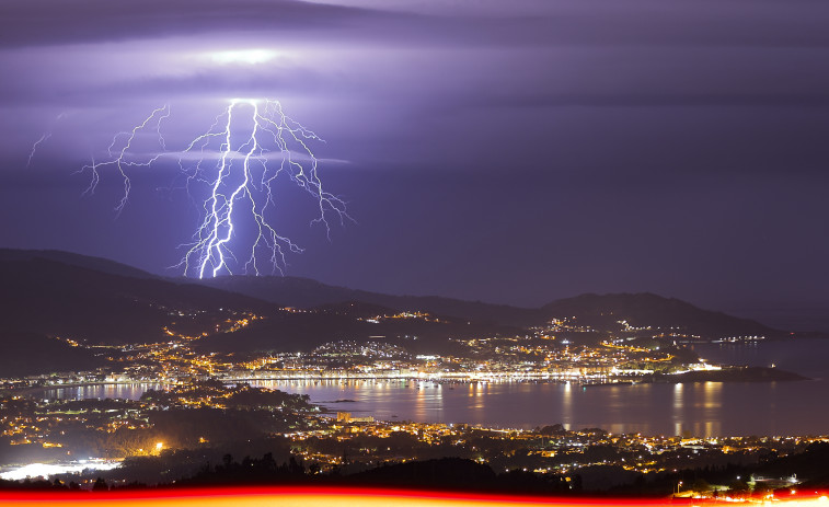 Lugo y Ourense, en alerta por lluvias y tormentas durante el sábado