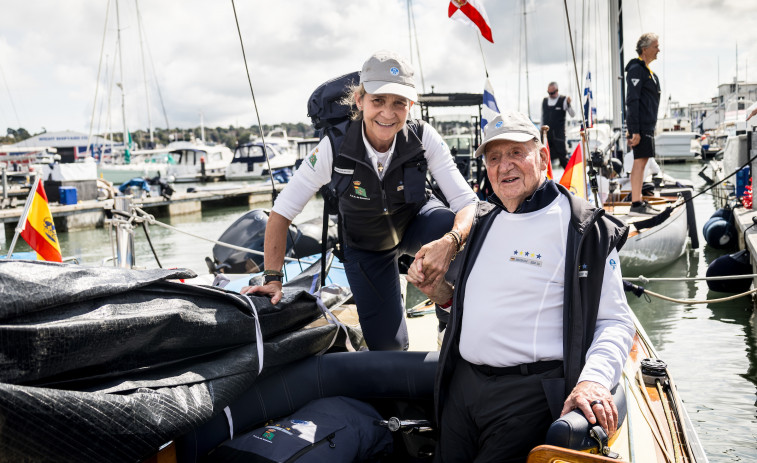 Juan Carlos I cumple con su palabra y volverá a Sanxenxo a navegar a finales de mes