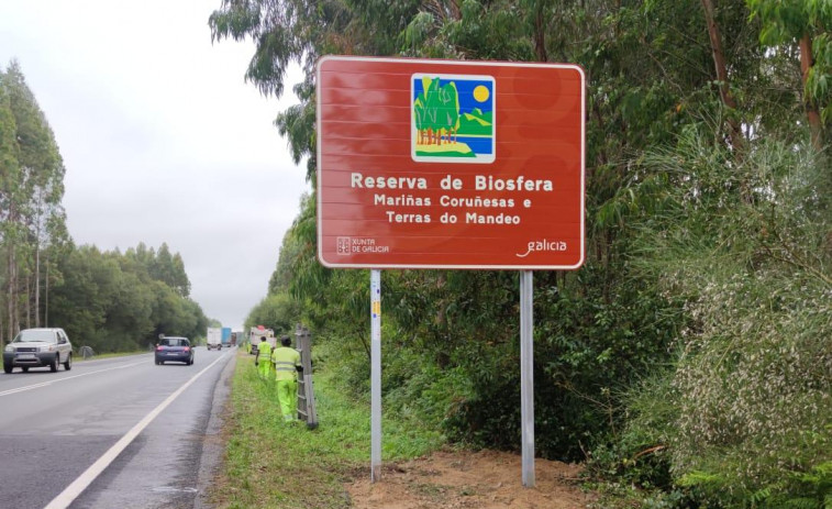 La Reserva de Biosfera instala nuevas señales en sus carreteras