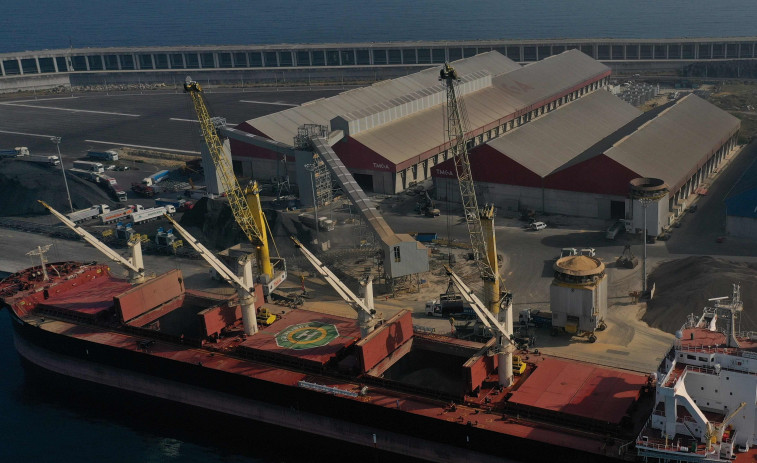 El Puerto aprueba la licitación de red ferroviaria interior de punta Langosteira