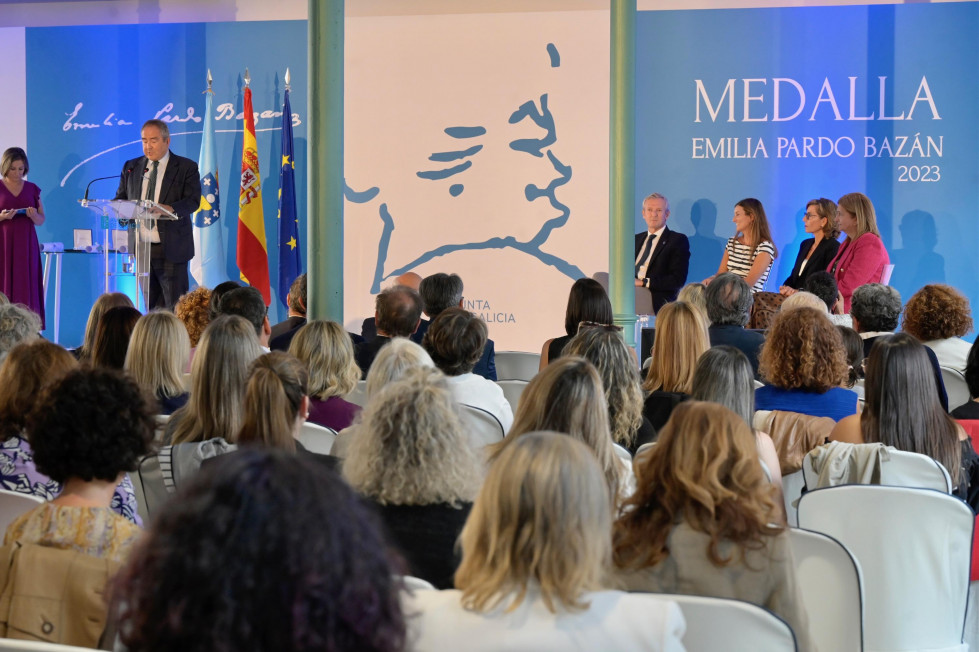 Entrega de las medallas Emilia Pardo Bazán  f@Javier Albores (14)