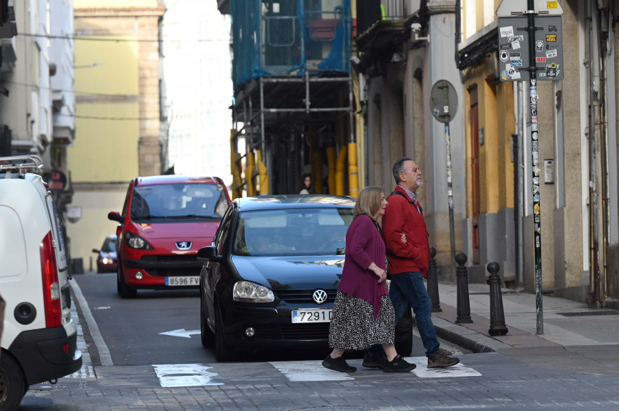 Los pasos de peatones sin semáforo de A Coruña contarán con paneles luminosos