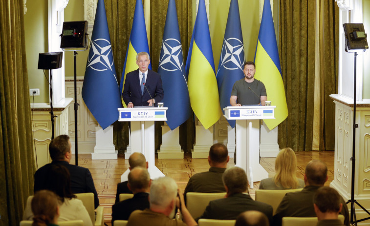 Stoltenberg dice en Kiev que ucrania avanza frente a Rusia y que está más cerca que nunca de la OTAN