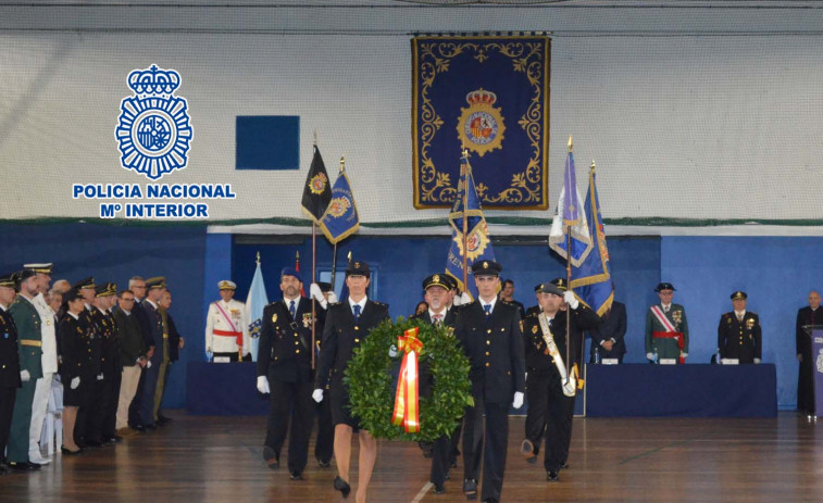 La Policía Nacional celebra su día en Lonzas