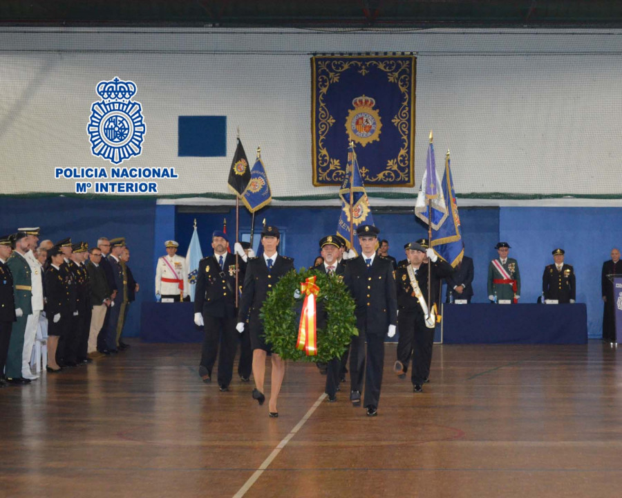 La Policía Nacional celebra su día en Lonzas