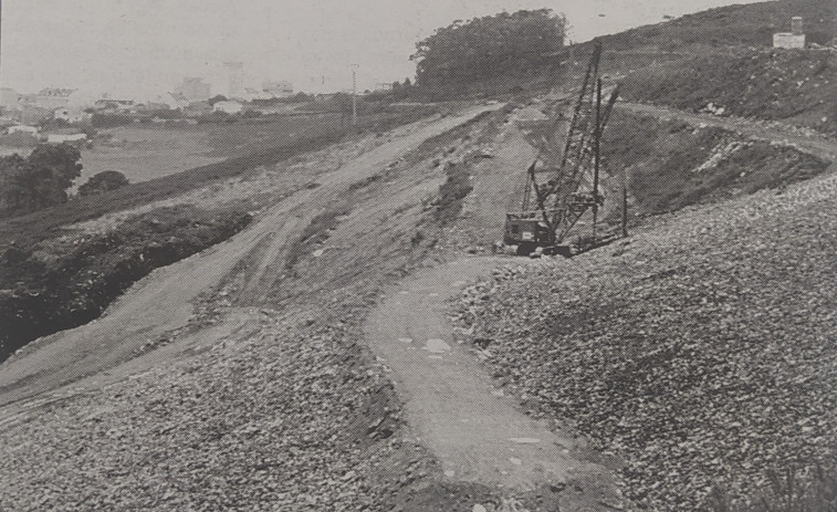 Hace 25 años | 30.000 árboles donde hubo un basurero en A Coruña y curar con escritura